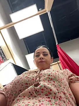 CrazzyChicks online show from June 25, 6:29 am