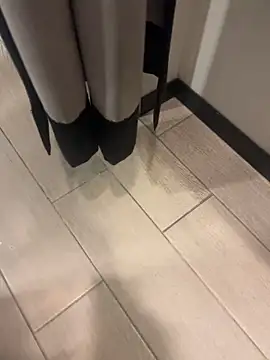 CrazzyChicks online show from February 26, 5:50 am