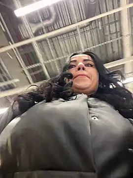 CrazzyChicks online show from November 3, 8:18 am