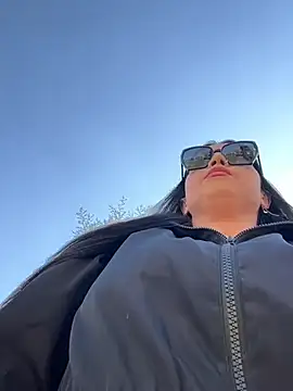 CrazzyChicks online show from May 2, 8:17 am