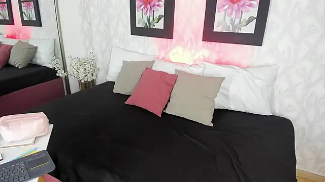 EmilySumer online show from November 27, 9:06 pm