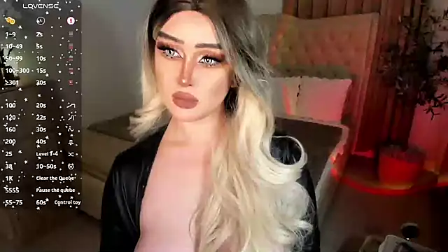 Miss OliviaRamsay online show from November 10, 11:05 am