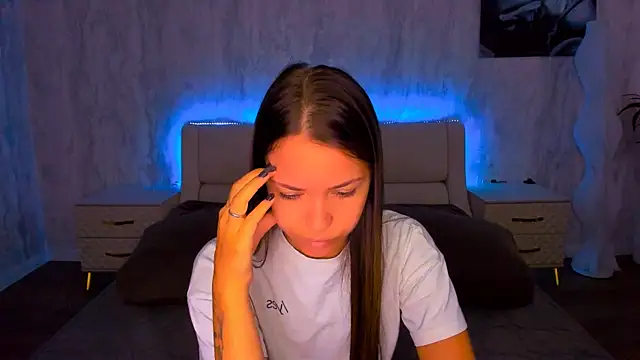 AlexaBarkley online show from July 31, 1:39 am