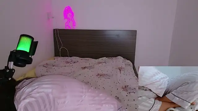 AsianQueens online show from March 13, 8:43 pm