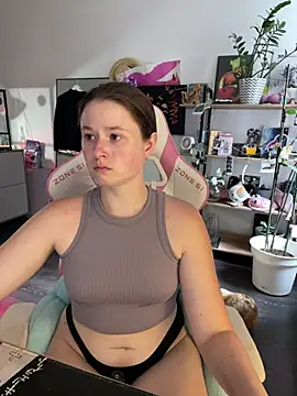 sweetest pie online show from July 8, 3:36 pm
