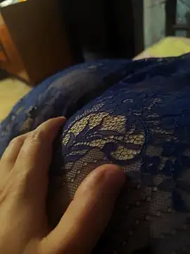 LovlyAnnie online show from November 12, 5:38 am