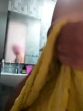 aisha latina online show from February 12, 3:36 pm