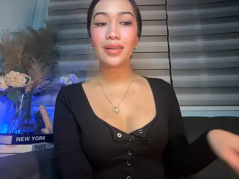 Jasmine Elcock online show from September 8, 6:40 pm