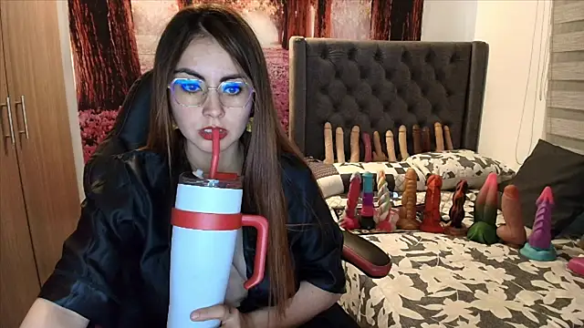 sofia23dirty online show from July 4, 10:05 pm