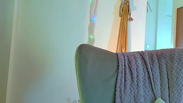 magali 19 online show from May 7, 10:24 pm