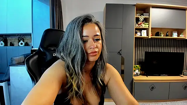 Claire95  online show from September 13, 4:09 am