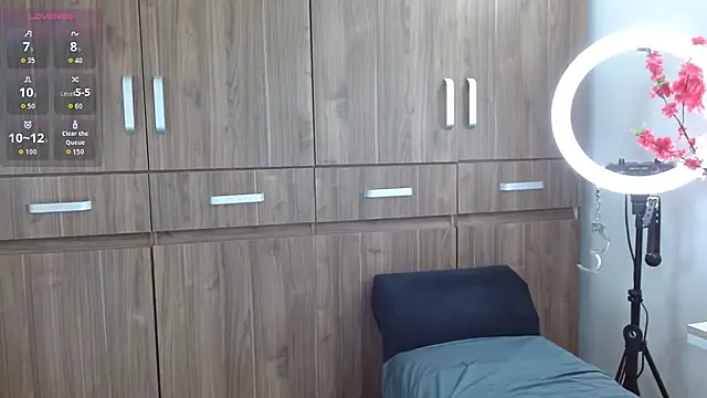 magenta maturr online show from October 17, 10:46 pm