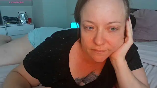 julimonroe online show from July 16, 11:20 pm