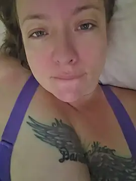 julimonroe online show from July 28, 11:39 am