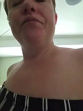 julimonroe online show from July 15, 10:47 pm