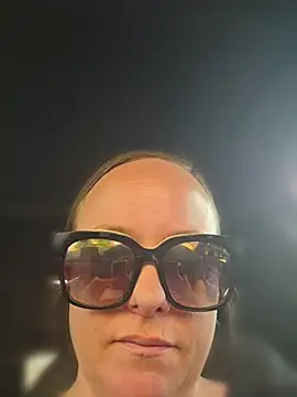 julimonroe online show from July 7, 3:48 pm