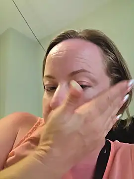 julimonroe online show from June 22, 1:32 am