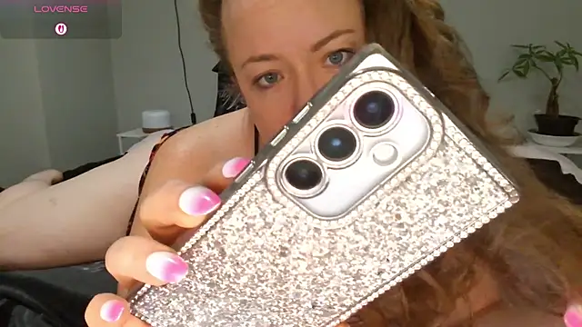 julimonroe online show from March 16, 10:52 am