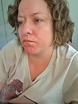 julimonroe online show from May 1, 10:13 pm