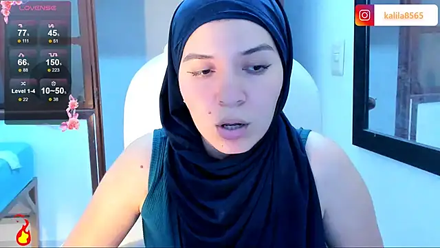 MatchedEyebrow online show from October 17, 9:51 pm