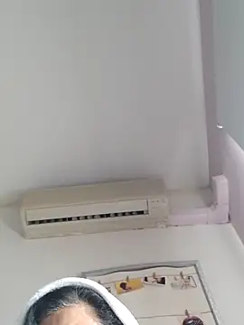 Molly newman6 online show from March 8, 11:47 am