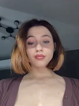 Snapshot of Camilla_Railian chatting on October 6, 7:07 pm Camilla Railian online show from October 6, 7:07 pm