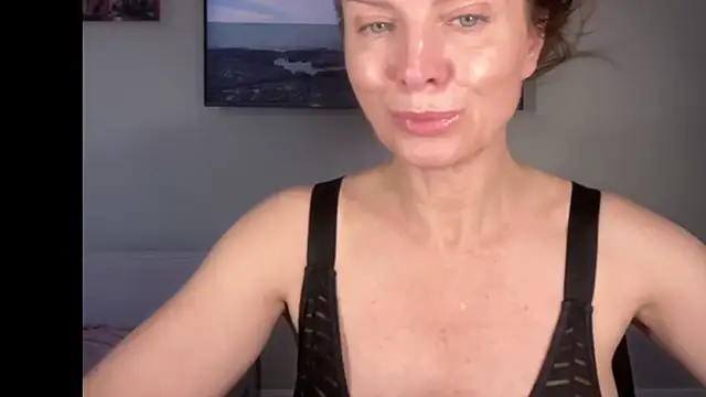 RachellAmazing online show from July 16, 6:56 pm