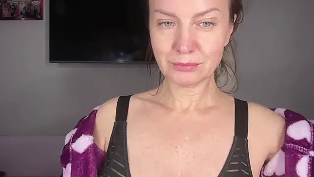RachellAmazing online show from July 31, 6:20 pm