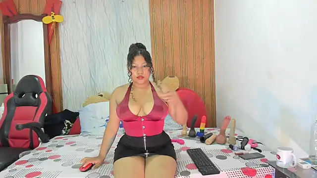 Lunastar02 online show from June 19, 1:58 pm