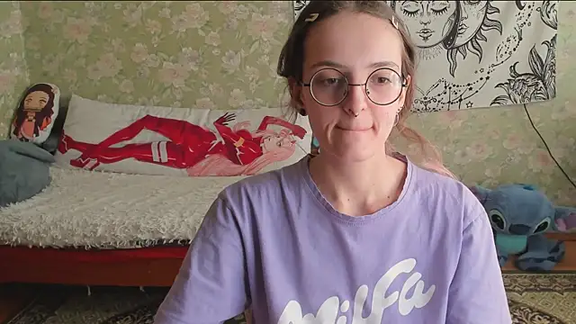 Cutie Adelia online show from May 2, 11:35 am