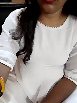 Snapshot of Diya_143 chatting on October 9, 10:41 am Diya 143 online show from October 9, 10:41 am