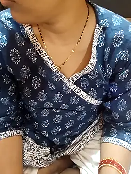 Snapshot of Diya_143 chatting on October 19, 6:32 pm Diya 143 online show from October 19, 6:32 pm