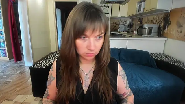 StacyTigerr online show from May 10, 12:51 pm