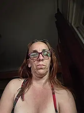 Dettybitch40 online show from May 9, 6:32 pm