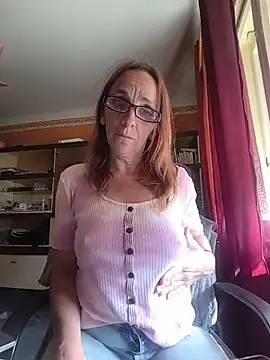 Dettybitch40 online show from May 11, 2:08 pm
