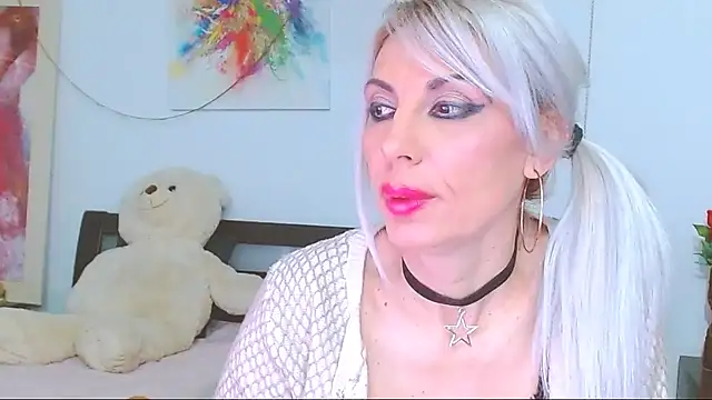 HoneyLara online show from February 3, 12:21 am