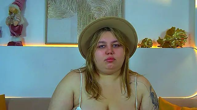 LillianKim online show from December 15, 6:29 am