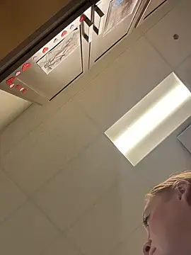 cinnatitties online show from October 30, 8:21 pm