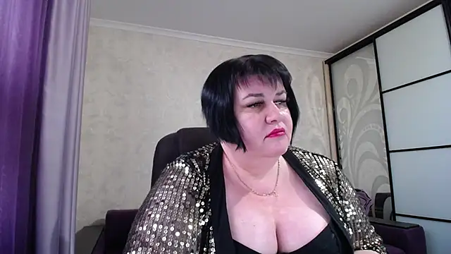 JuicyLady Di online show from October 19, 1:24 pm