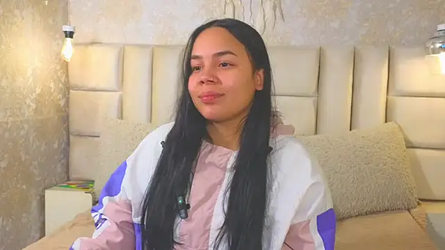 EmilyQueen3x online show from July 5, 1:50 pm