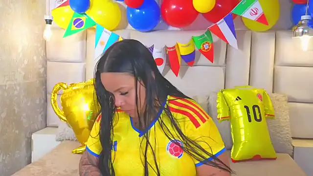 EmilyQueen3x online show from June 23, 11:30 am