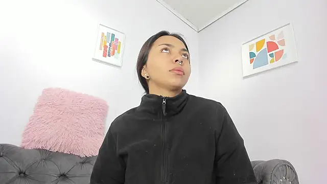 miss soffi  online show from November 4, 12:21 pm