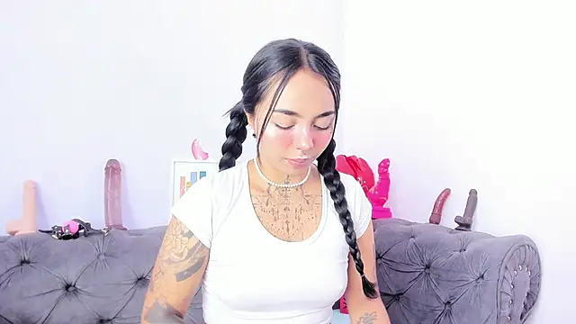 miss soffi  online show from March 11, 12:31 pm