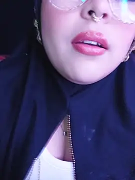 Elinaax online show from June 7, 9:54 pm