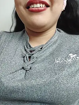 Elinaax online show from June 9, 11:37 pm