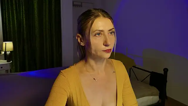 ZoeGrant online show from July 23, 5:32 pm