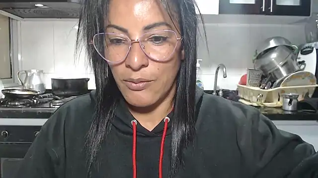 kateleyagrey online show from May 2, 9:18 pm