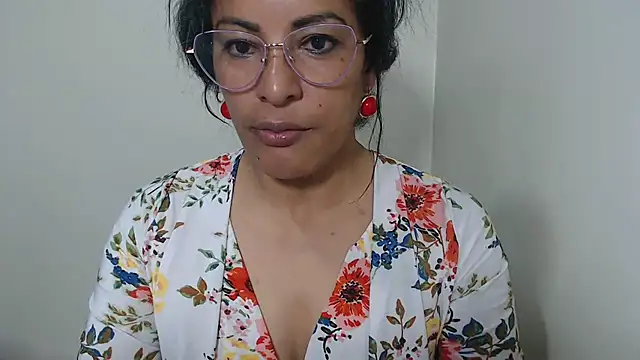 kateleyagrey online show from July 10, 7:25 pm