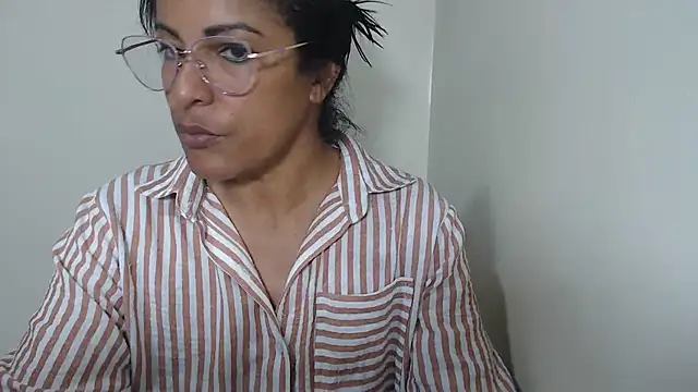 kateleyagrey online show from July 13, 7:03 pm