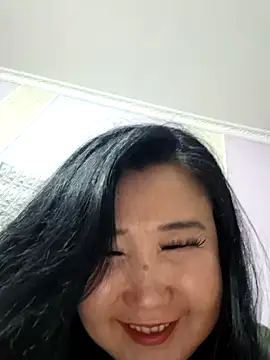 Bet Lu online show from May 12, 3:19 pm